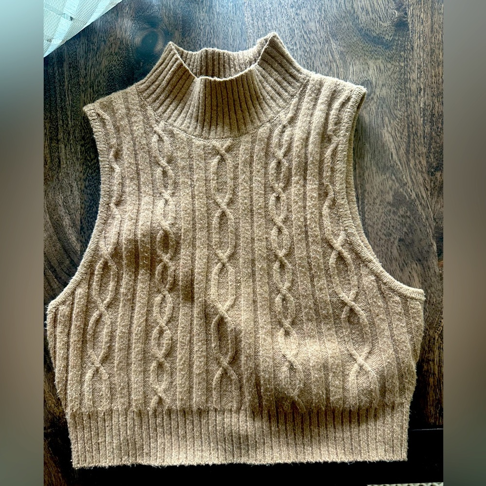 Alo sweater-vest shirt
